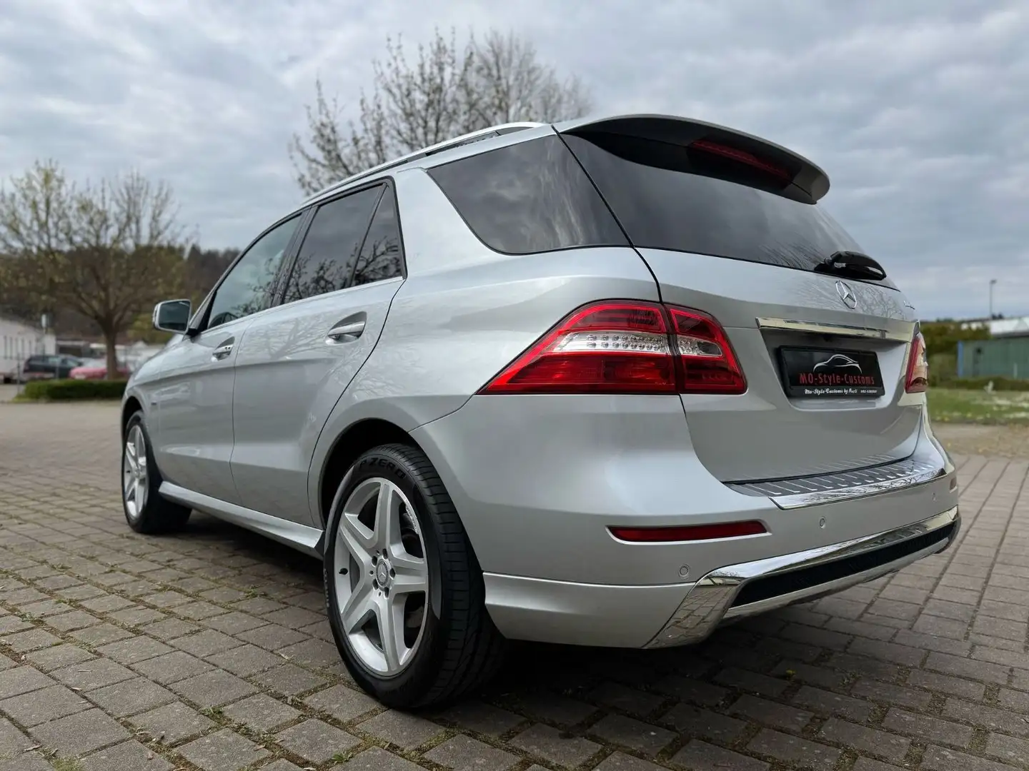 Mercedes-Benz ML 350 *ML 350 CDI BlueTec*Wenig KM*AMG**TOP Zustand** Silber - 2
