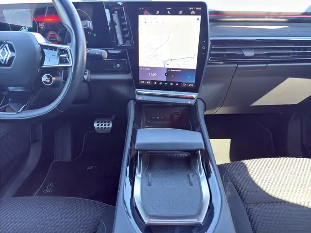 Renault Austral view 15