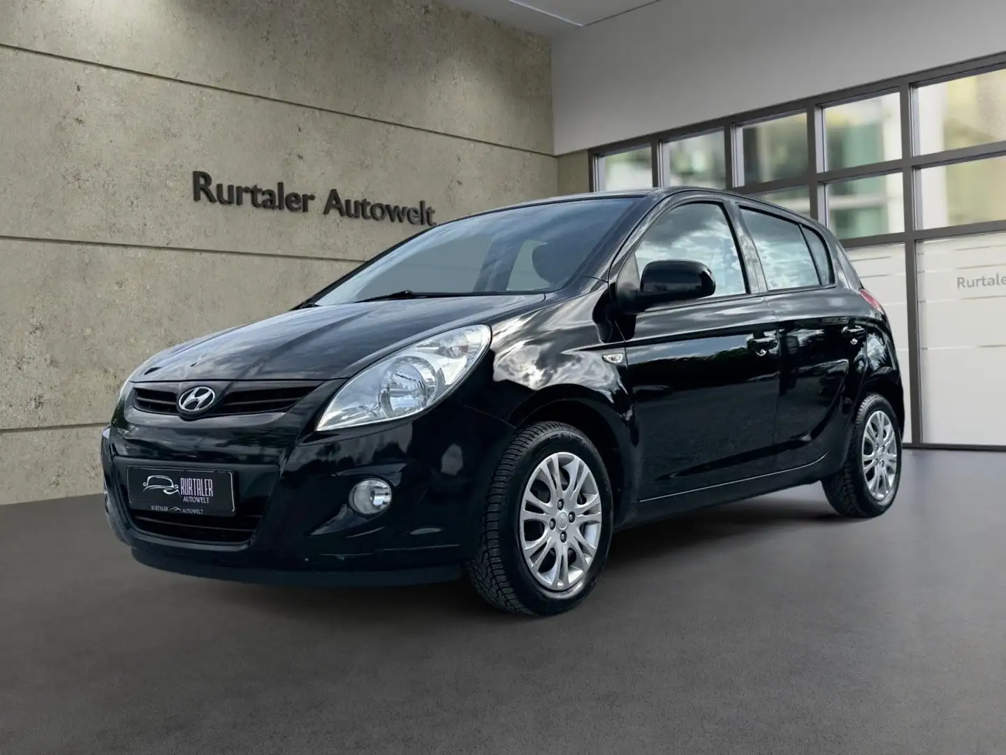 Hyundai i20 1.2 Comfort *KLIMAAUT*USB/AUX*ALLWETTER*TÜV* Noir - 1