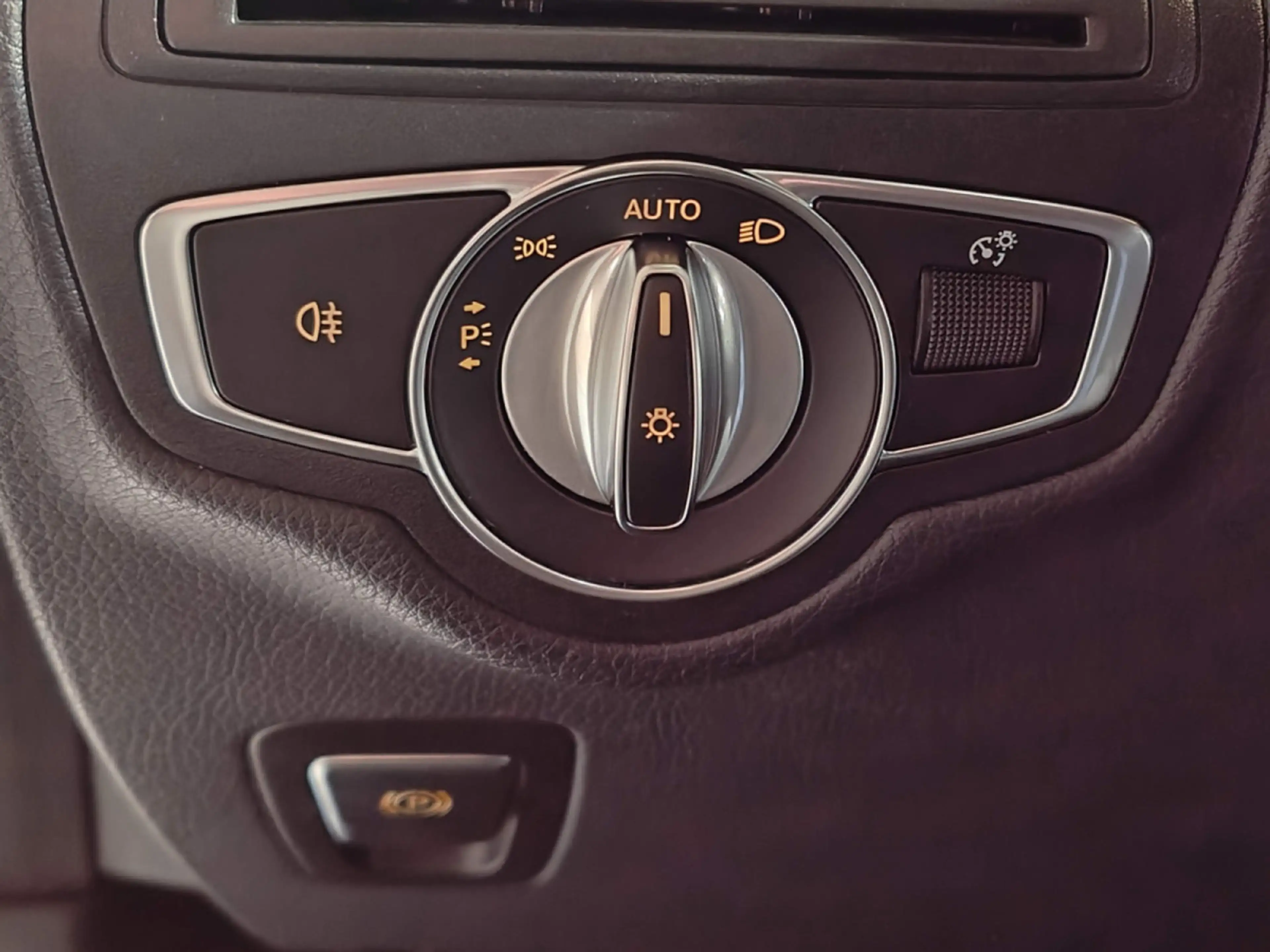 Mercedes-Benz GLC 200 200dA 4MATIC PACK AMG GPS CAMERA CARPLAY — photo 15