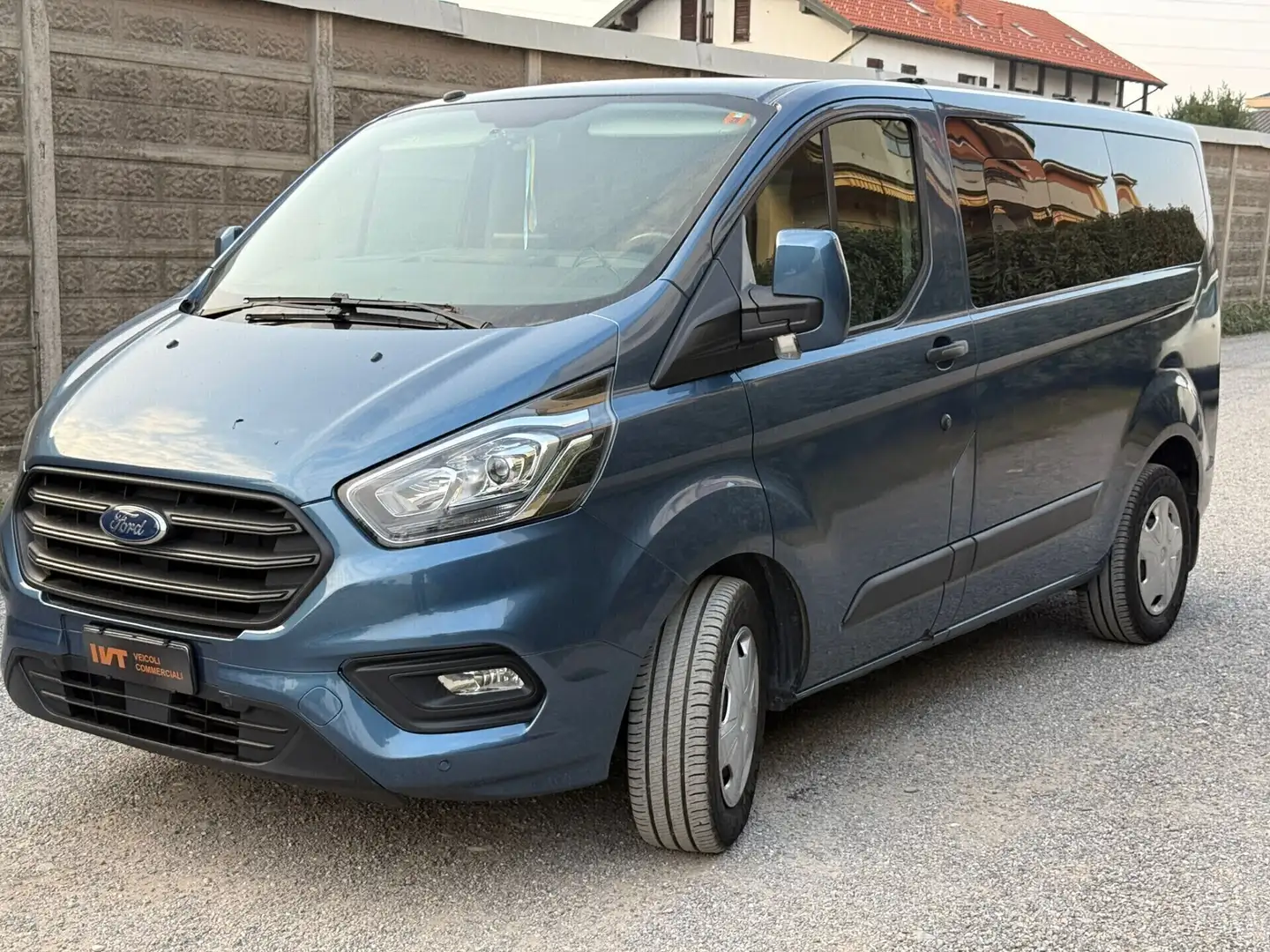 Ford Tourneo Custom Tourneo Custom 9p 2.0 TDCi 130CV PC Bleu - 2