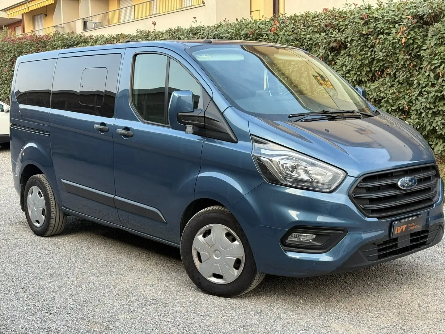 Ford Tourneo Custom Tourneo Custom 9p 2.0 TDCi 130CV PC Bleu - 1