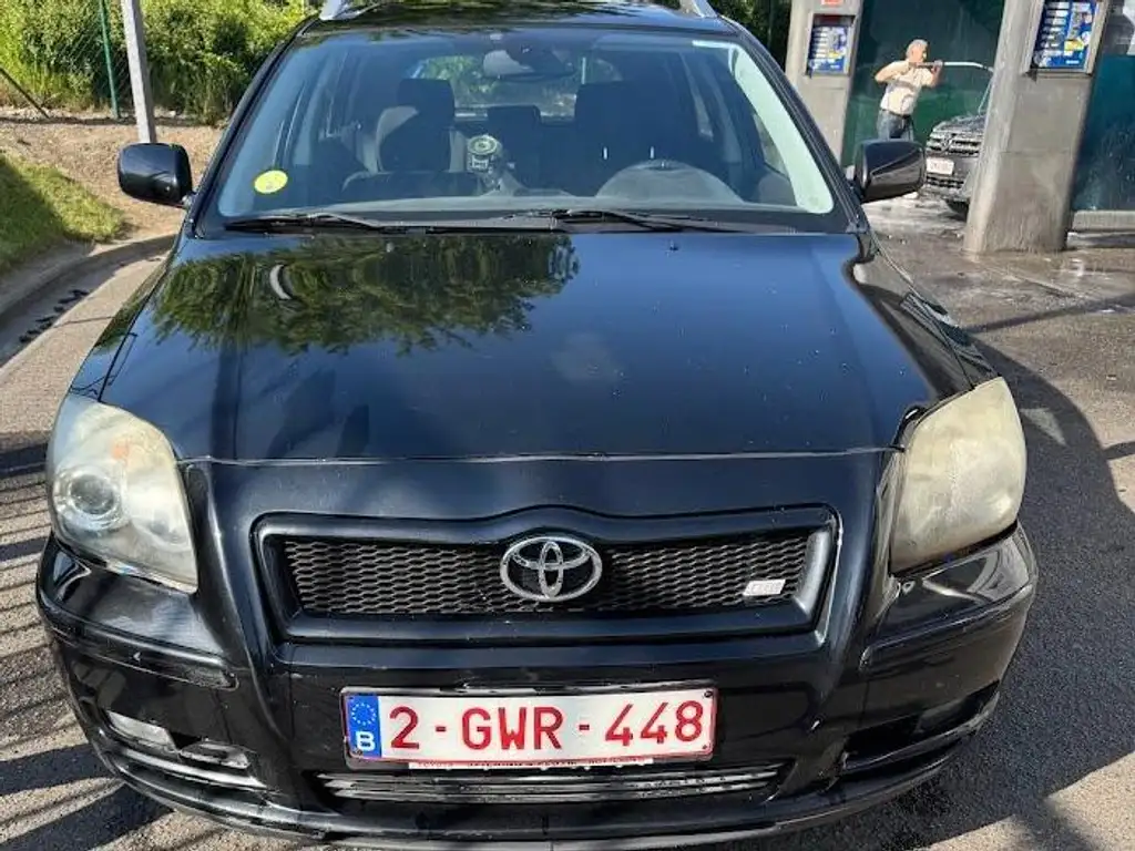 Toyota Avensis 2005 из Европы — купить под ключ