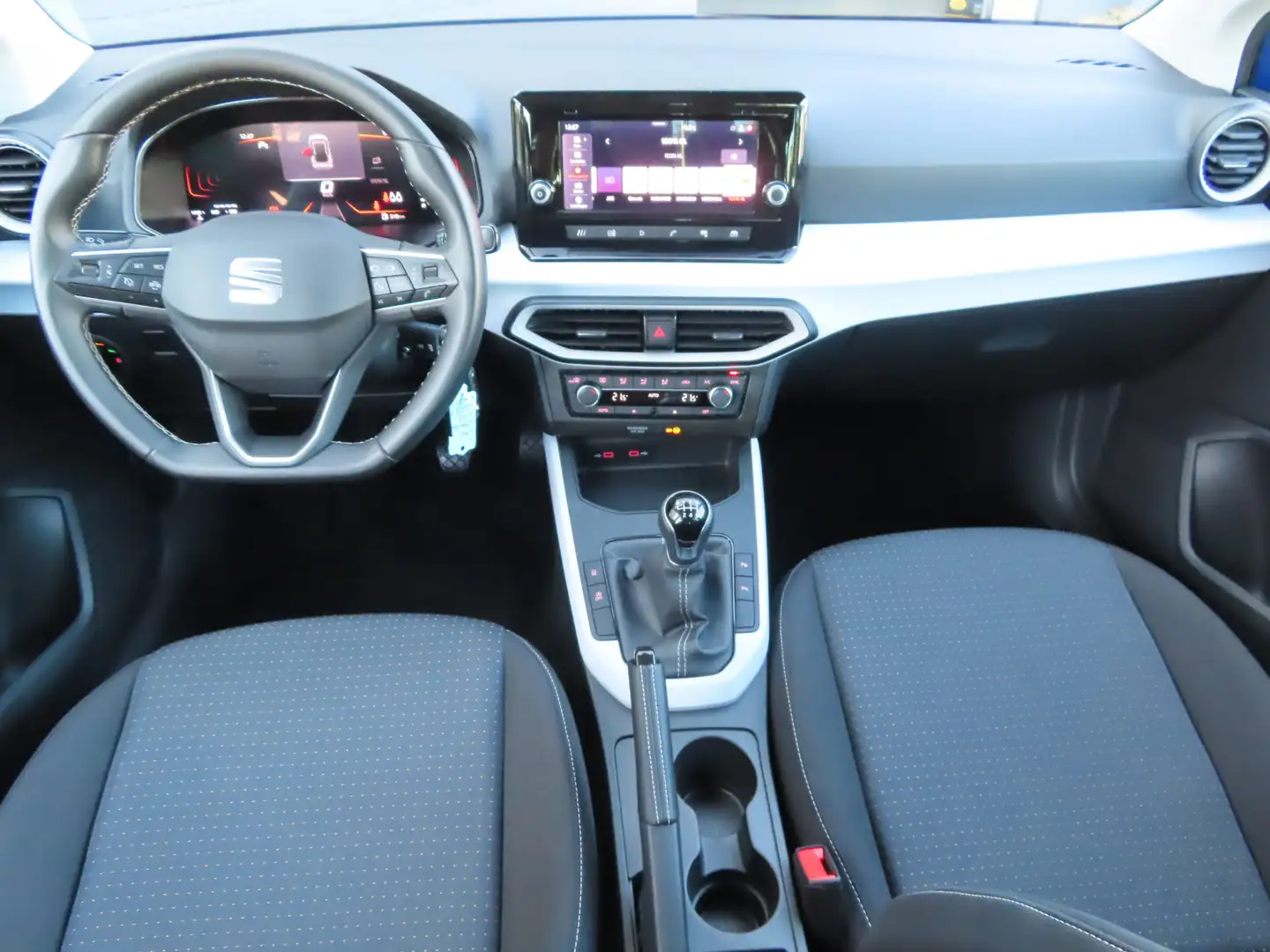 SEAT Arona 1.0 EcoTSI Style Business Connect | camera | full Blauw - 2