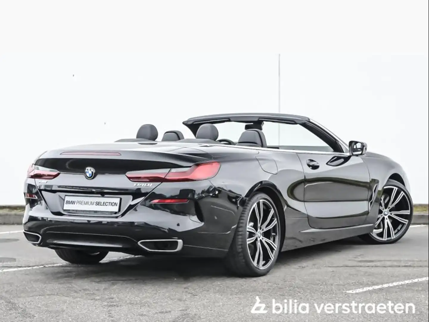 BMW 840 Cabrio - B&W - Cockpit Prof Nero - 2