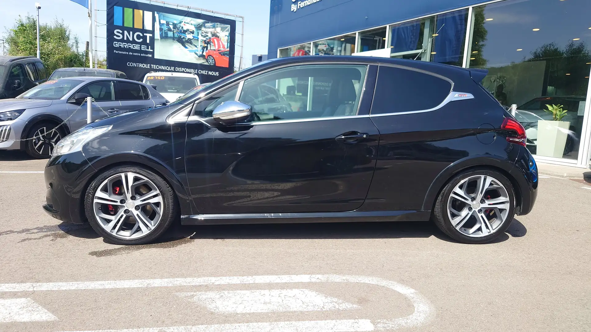 Peugeot 208 GTi Černá - 2