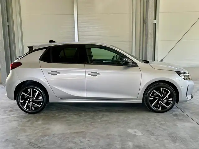 Opel Corsa view 8