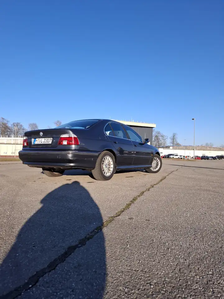 BMW 523i, foto 6