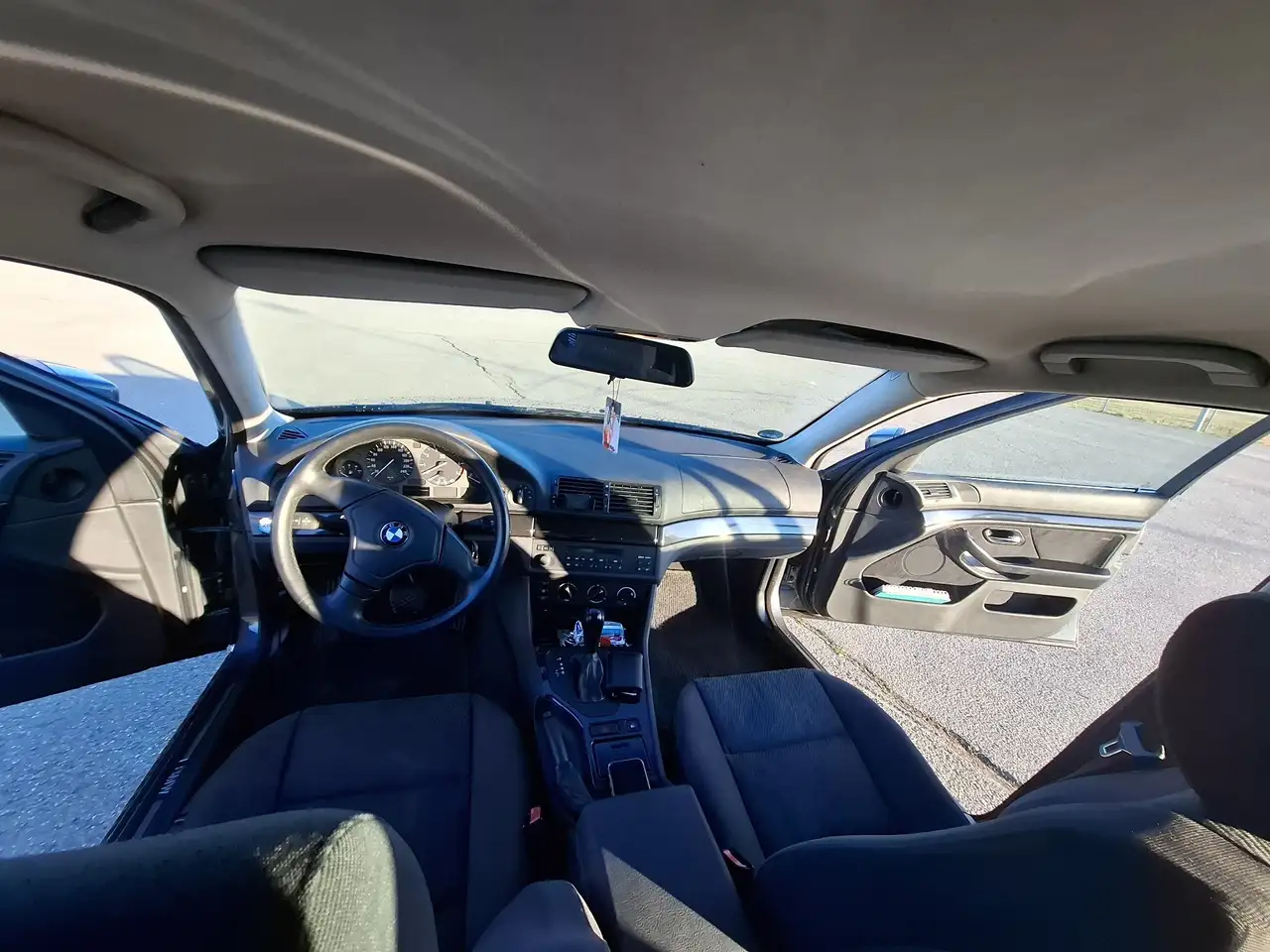 BMW 523i, foto 7