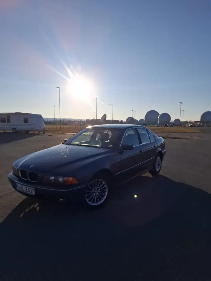 BMW 523i, foto 9