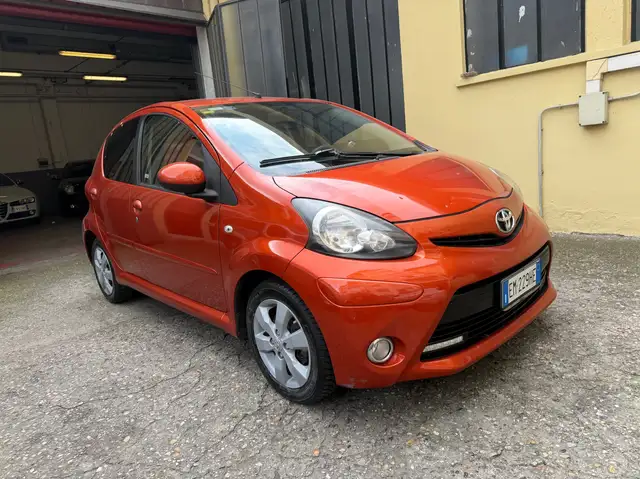 Toyota Aygo X Aygo 5p 1.0 Orange connect (tobasco)