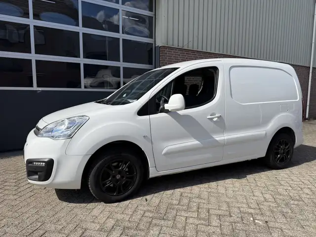 Citroen Berlingo 1.6 VTi Benzine 500 Club Airco 8450 ex btw