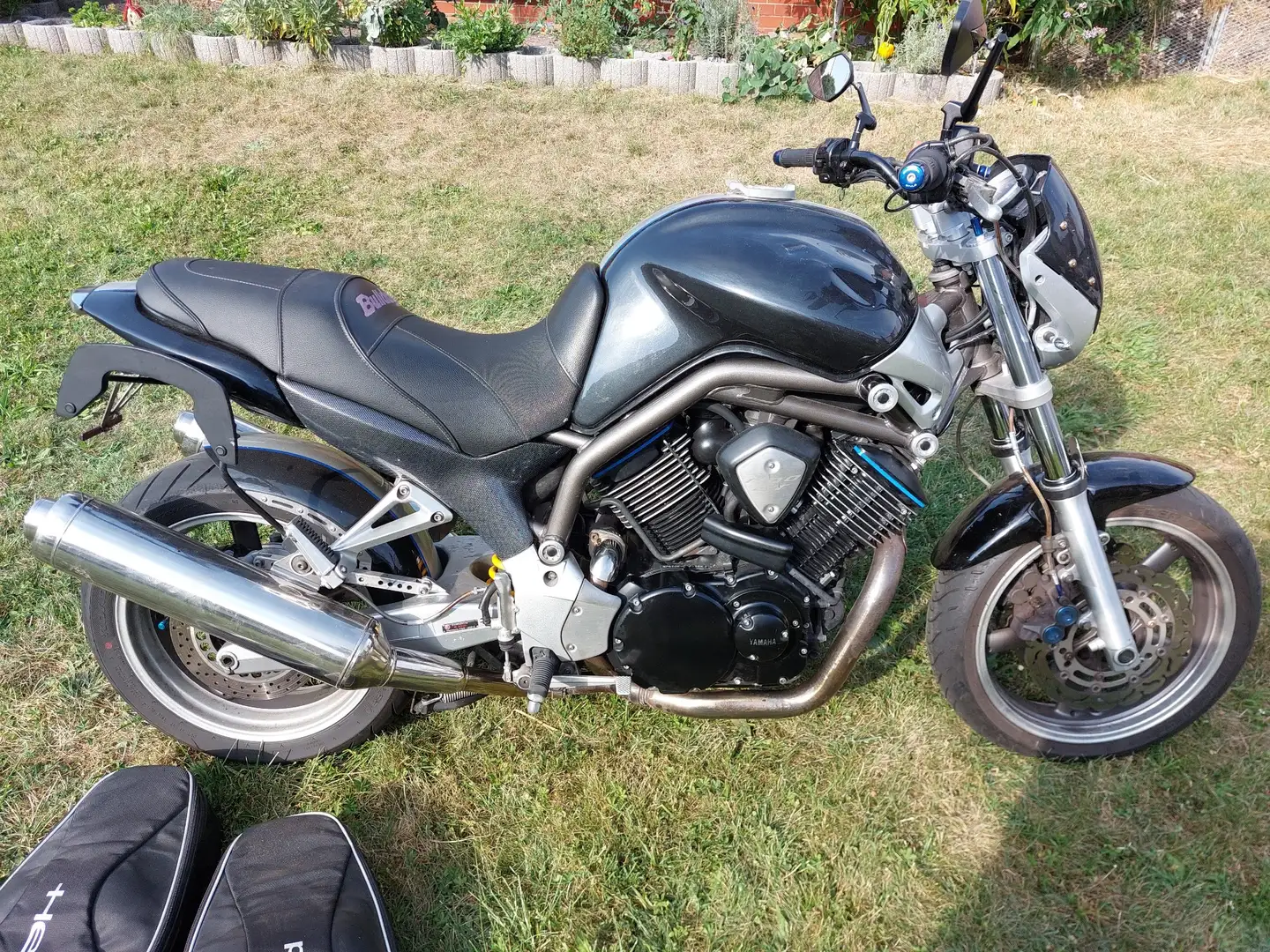 Yamaha BT 1100 Bulldog Negro - 2