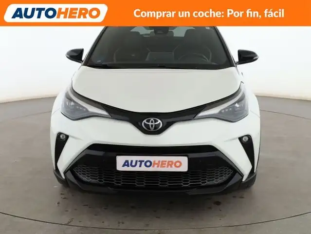 Toyota C-HR view 9