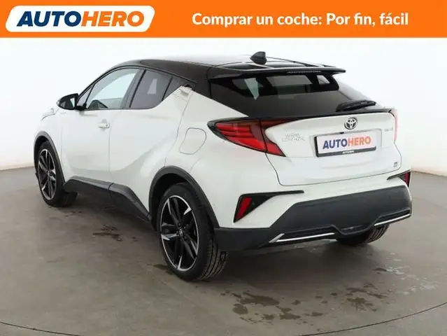 Toyota C-HR view 4