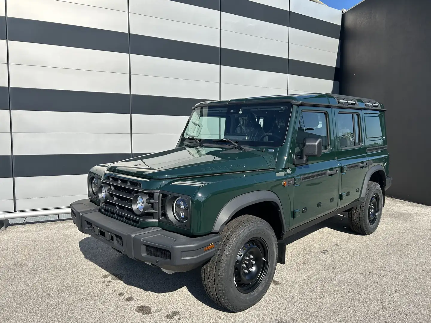 Ineos Grenadier Utility Wagon AKTIONSWOCHEN Verde - 1