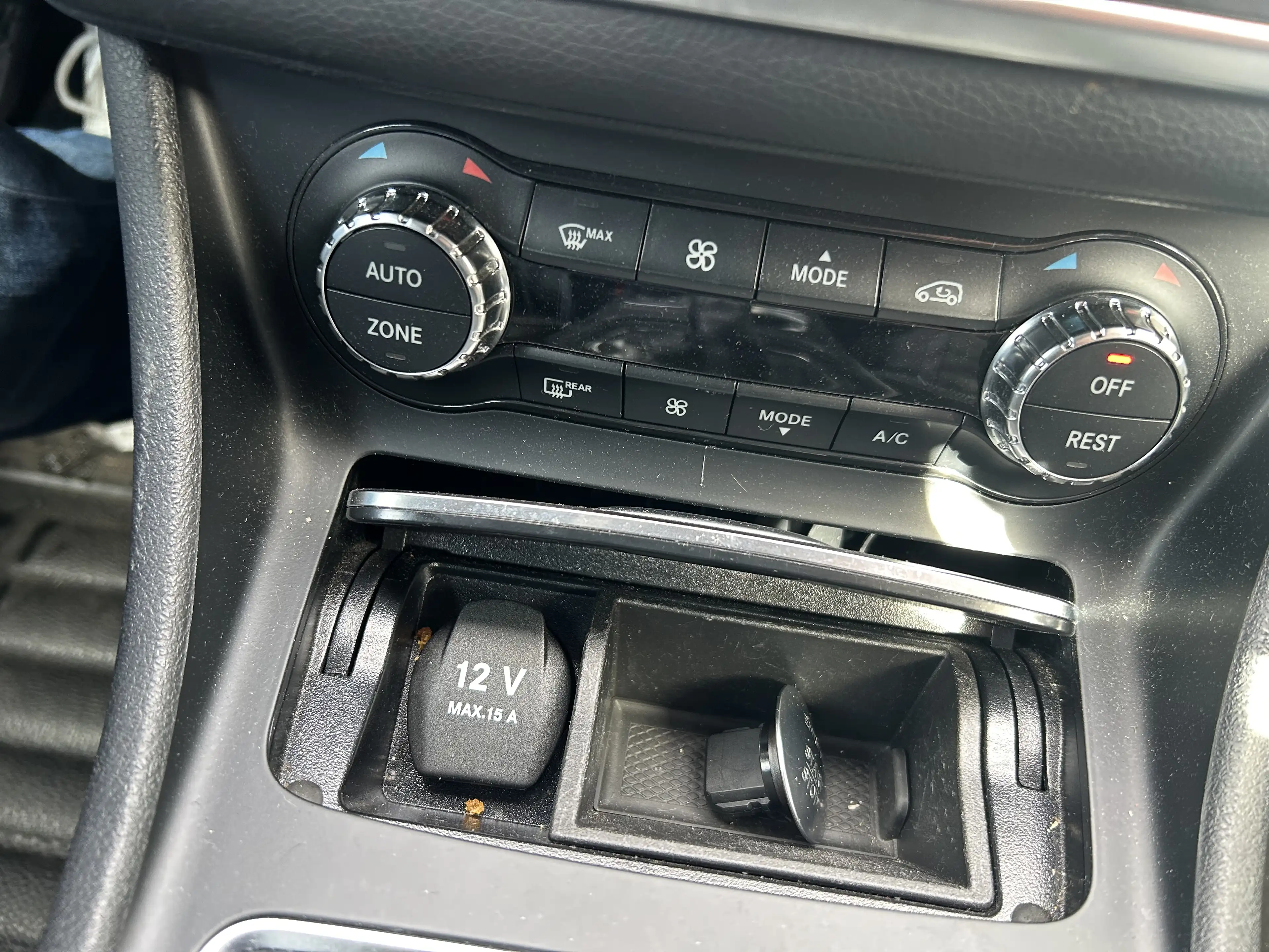 Mercedes-Benz GLA 180 180 (EU6.2) 5 PORTES  ** 35166KM **AIRCO BLUETOOTH GPS GARANTIE 12 MOIS          TOOTH — photo 11