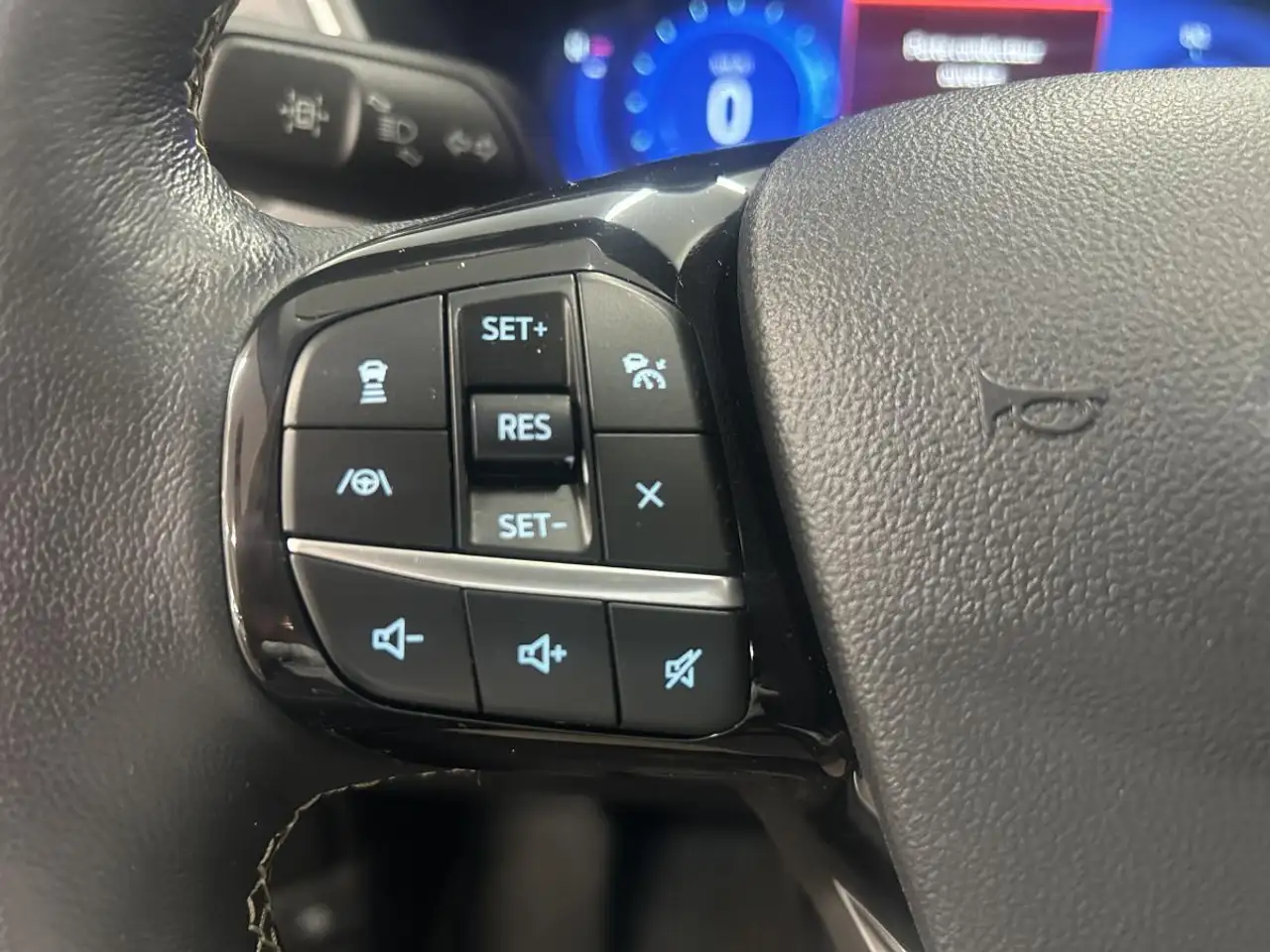 Ford Escape снимка Ford Escape