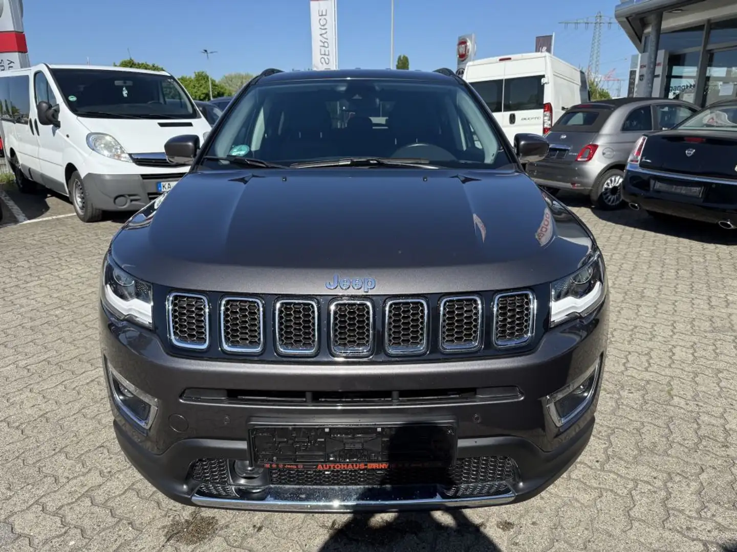 Jeep Compass 1.3 T-GDI I4 Automatik Limited Grau - 2