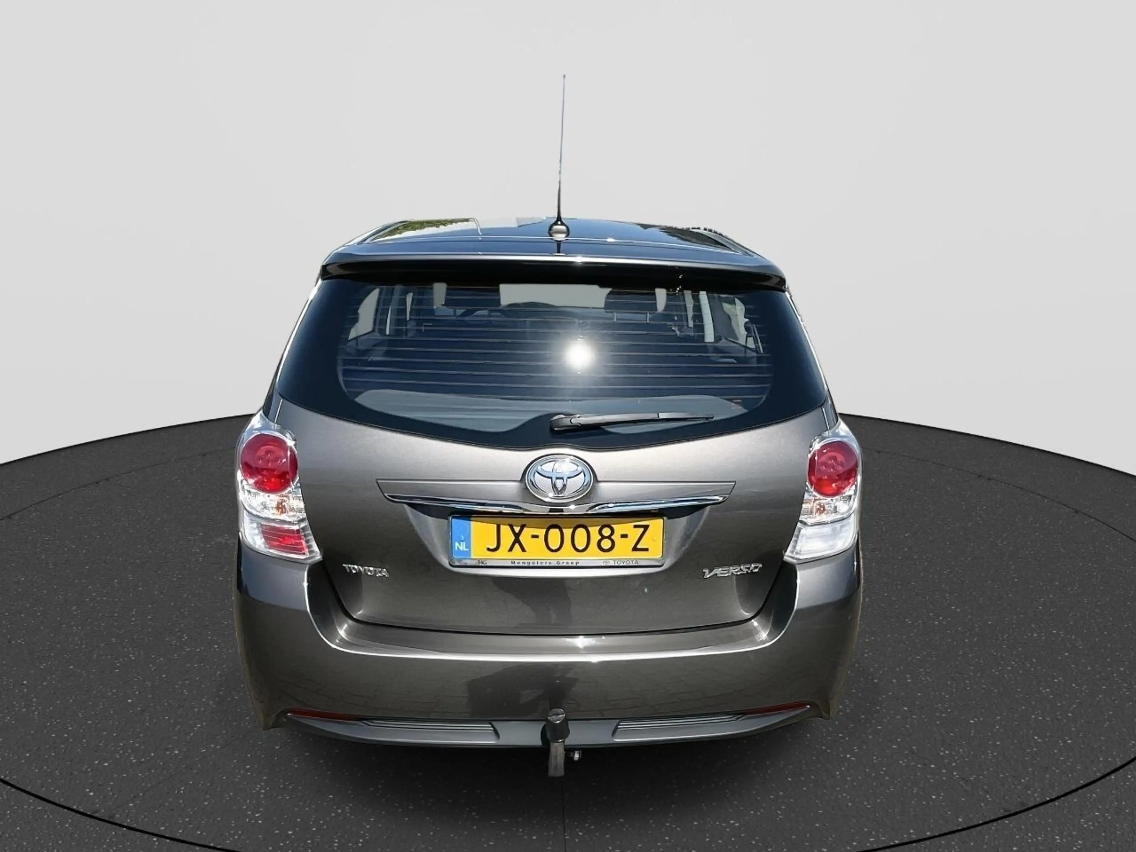 Toyota Verso 1.8 VVT-i Aspiration — photo 7