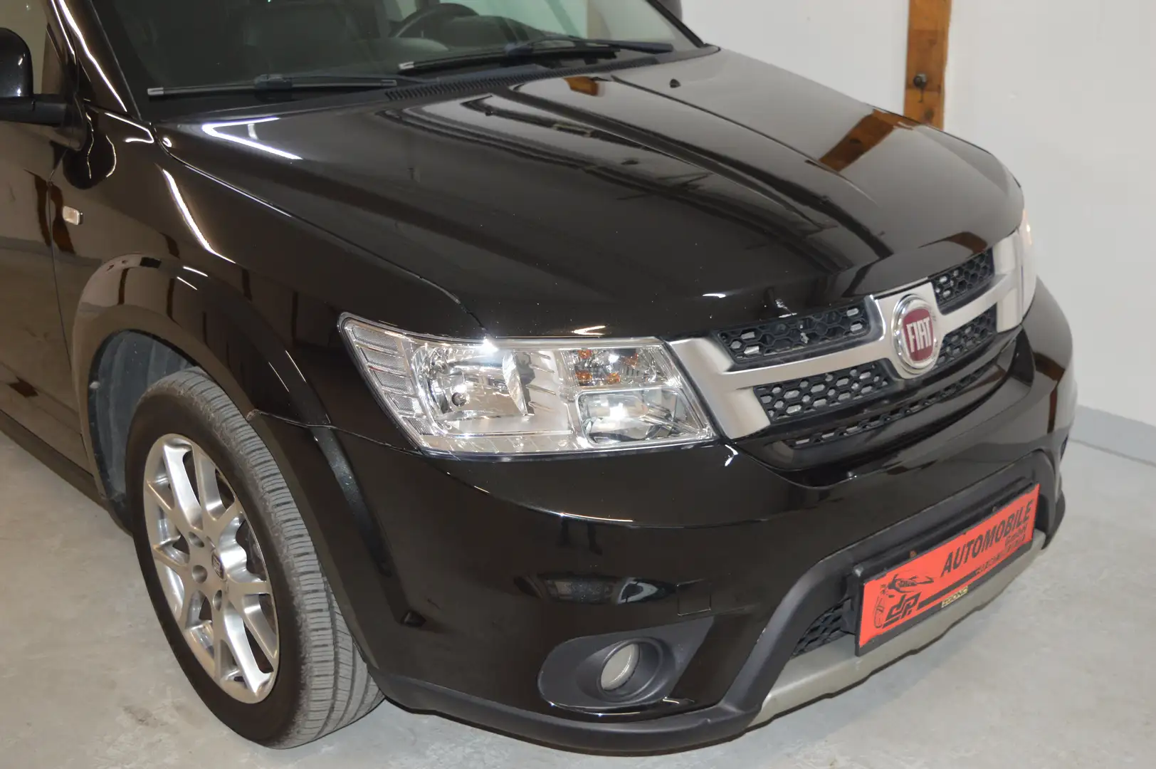 Fiat Freemont 2,0 Multijet **4WD**7-Sitzer**Lounge**Leder** Zwart - 2