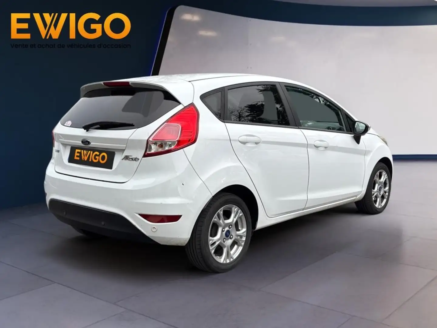 Ford Fiesta 1.0 ECOBOOST 100CH S&S BUSINESS Blanc - 2