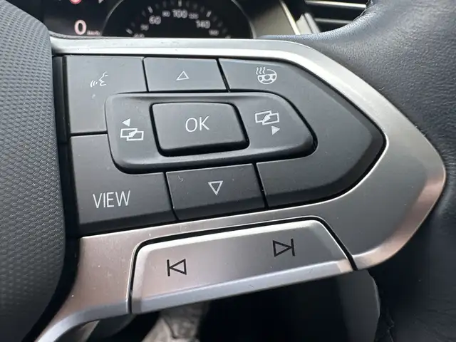 Volkswagen Passat view 16
