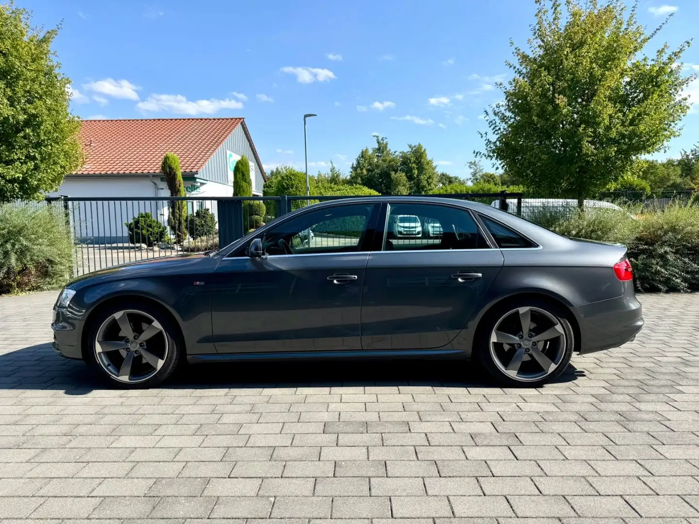Audi A4 Lim. TDI S line Sportpaket / plus Grau - 2
