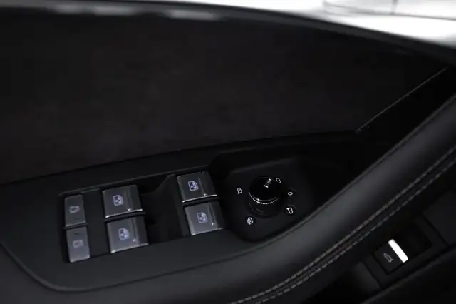 Audi S6 Avant TDI quattro tiptronic | HUD | Sthz | AHK ... Ansicht 46