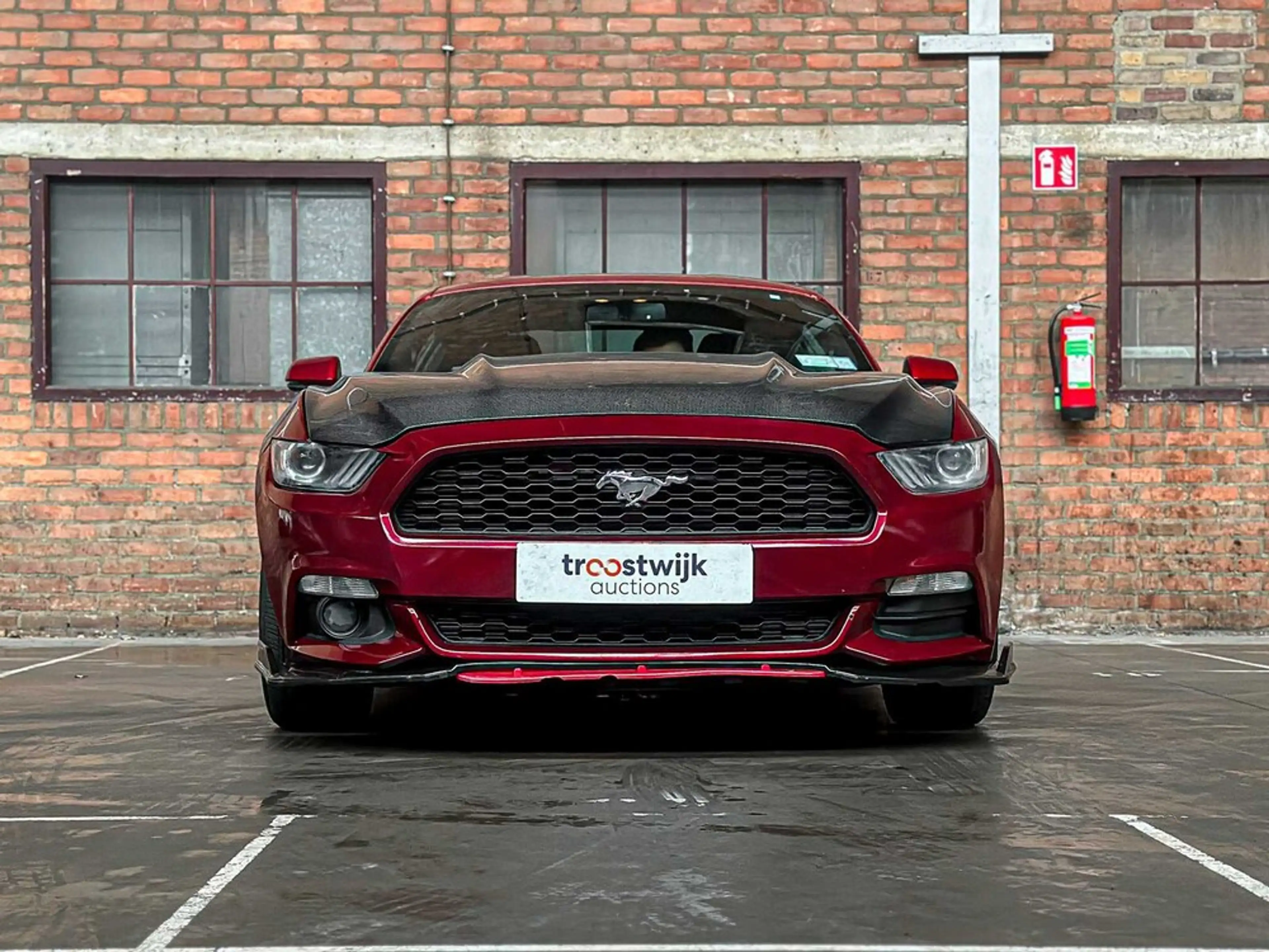 Ford Mustang Ecoboost Premium Coupe — photo 5