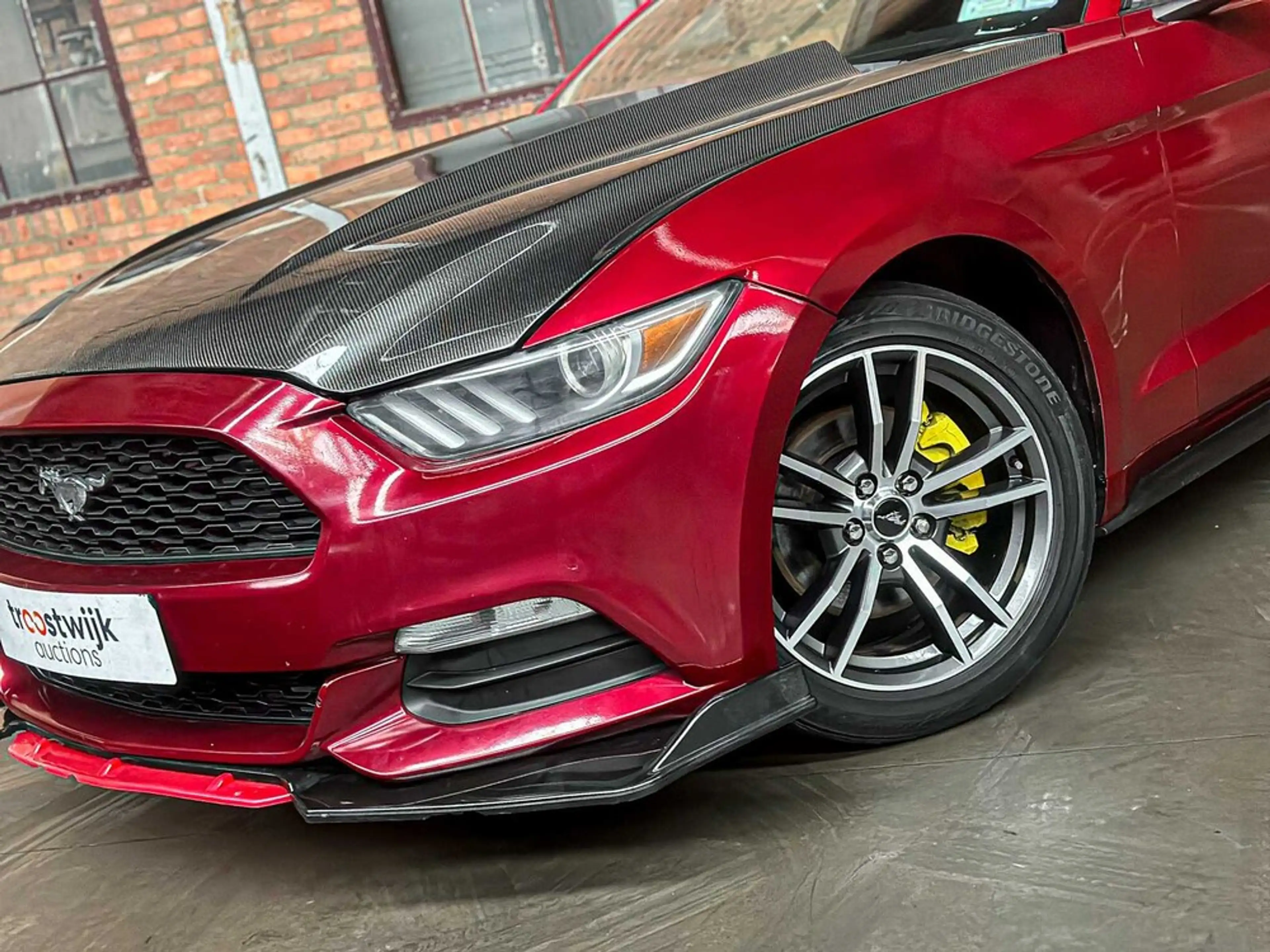 Ford Mustang Ecoboost Premium Coupe — photo 4