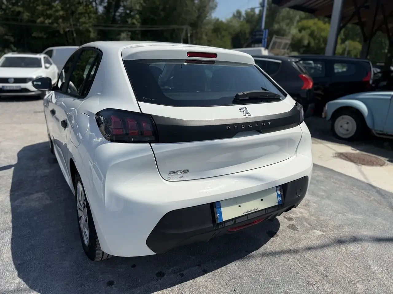 Peugeot 208 208 — photo 4