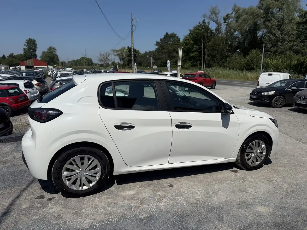 Peugeot 208 208 — photo 5