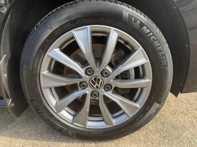 Volkswagen Multivan view 15
