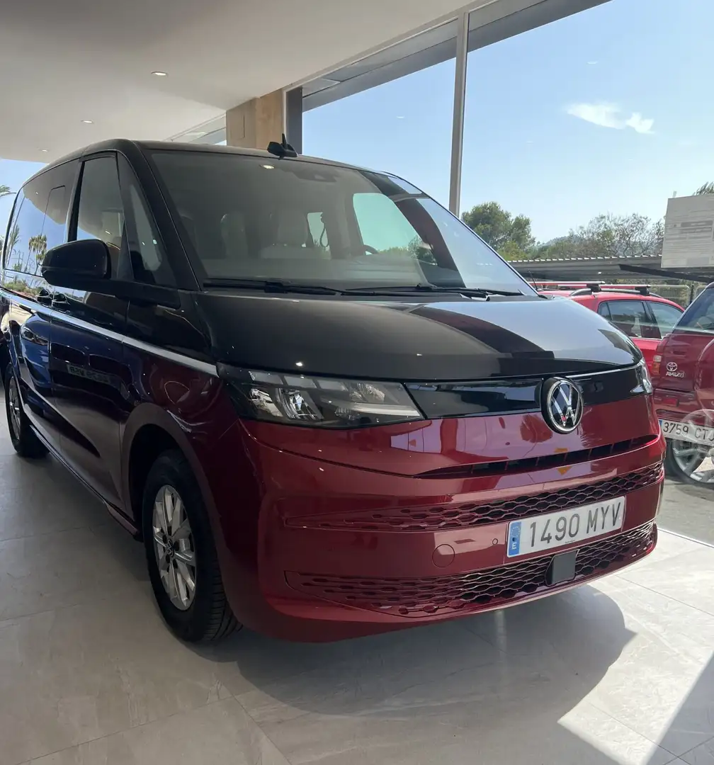 Volkswagen T7 Multivan Multivan 2.0TDI Batalla Corta Life DSG 110kW Life Rojo - 1