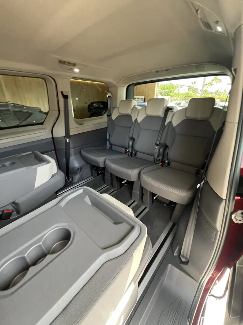 Volkswagen T7 Multivan Multivan 2.0TDI Batalla Corta Life DSG 110kW Life Rojo - 2