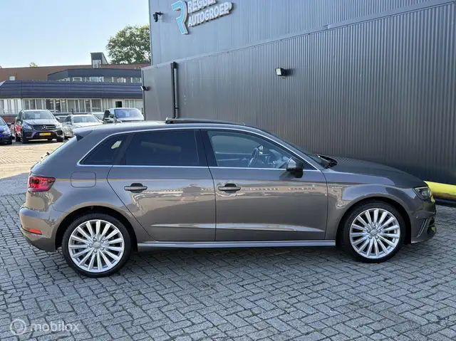 Audi A3 view 9
