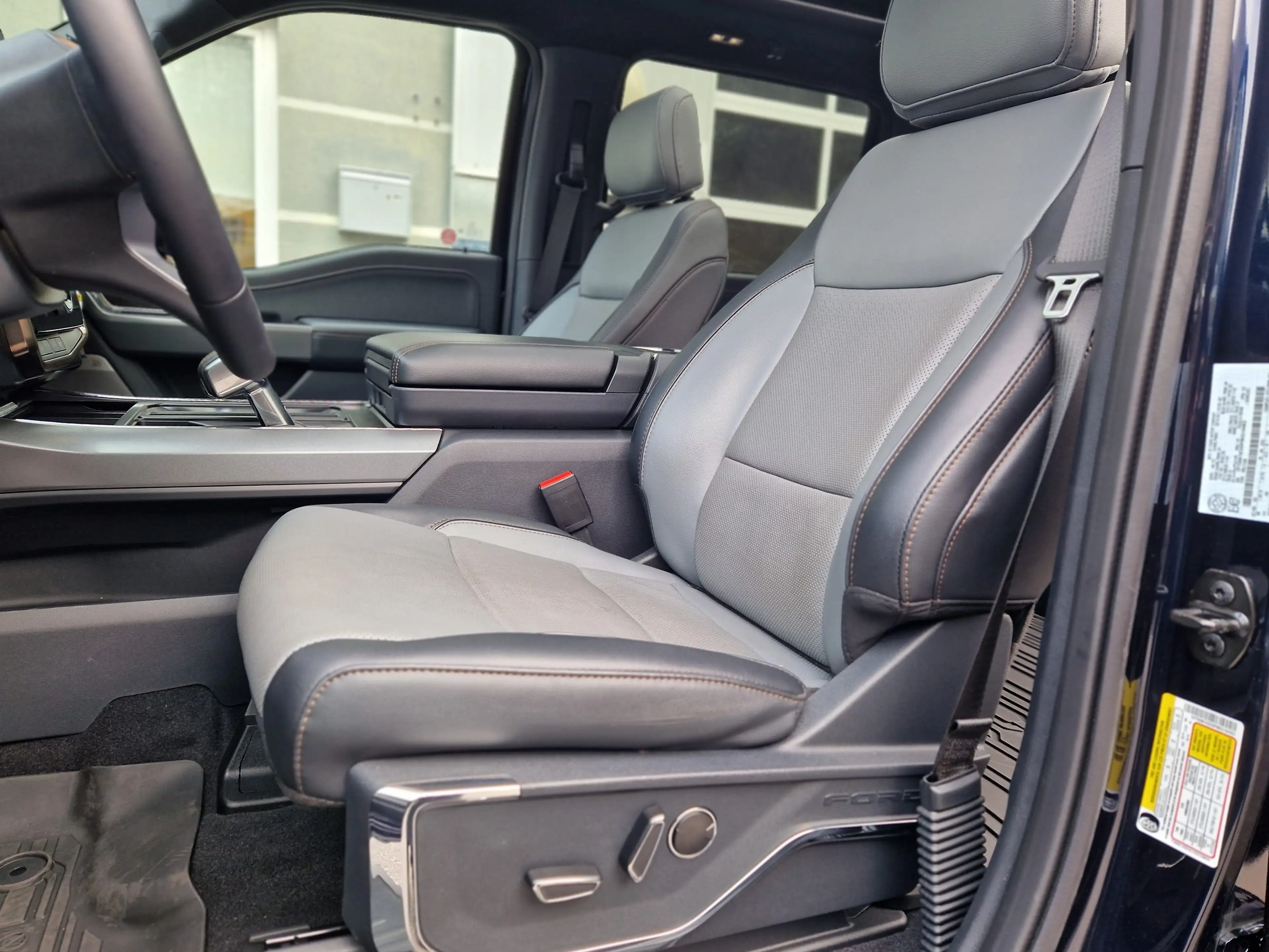 Ford F 150 Lightning LARIAT 133kWh 0% Finanzierung 750-/Monat — photo 12