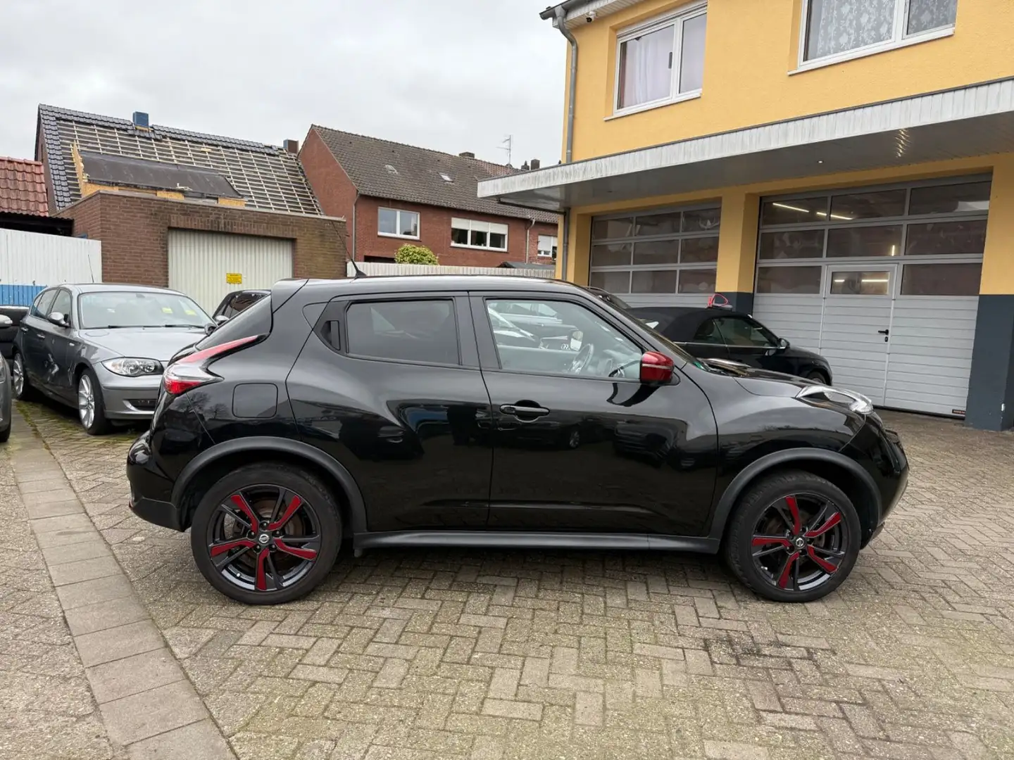Nissan Juke Acenta*SHZ*NAVI*KAMERA*MFL*KLIMAAUTOMATIK** Schwarz - 2