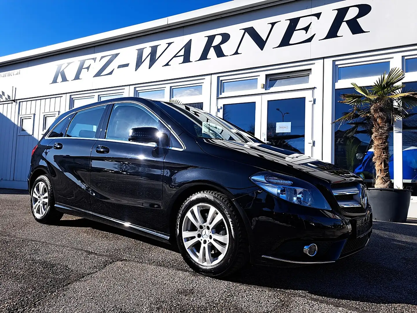 Mercedes-Benz B 180 STANDHEIZUNG Schwarz - 1