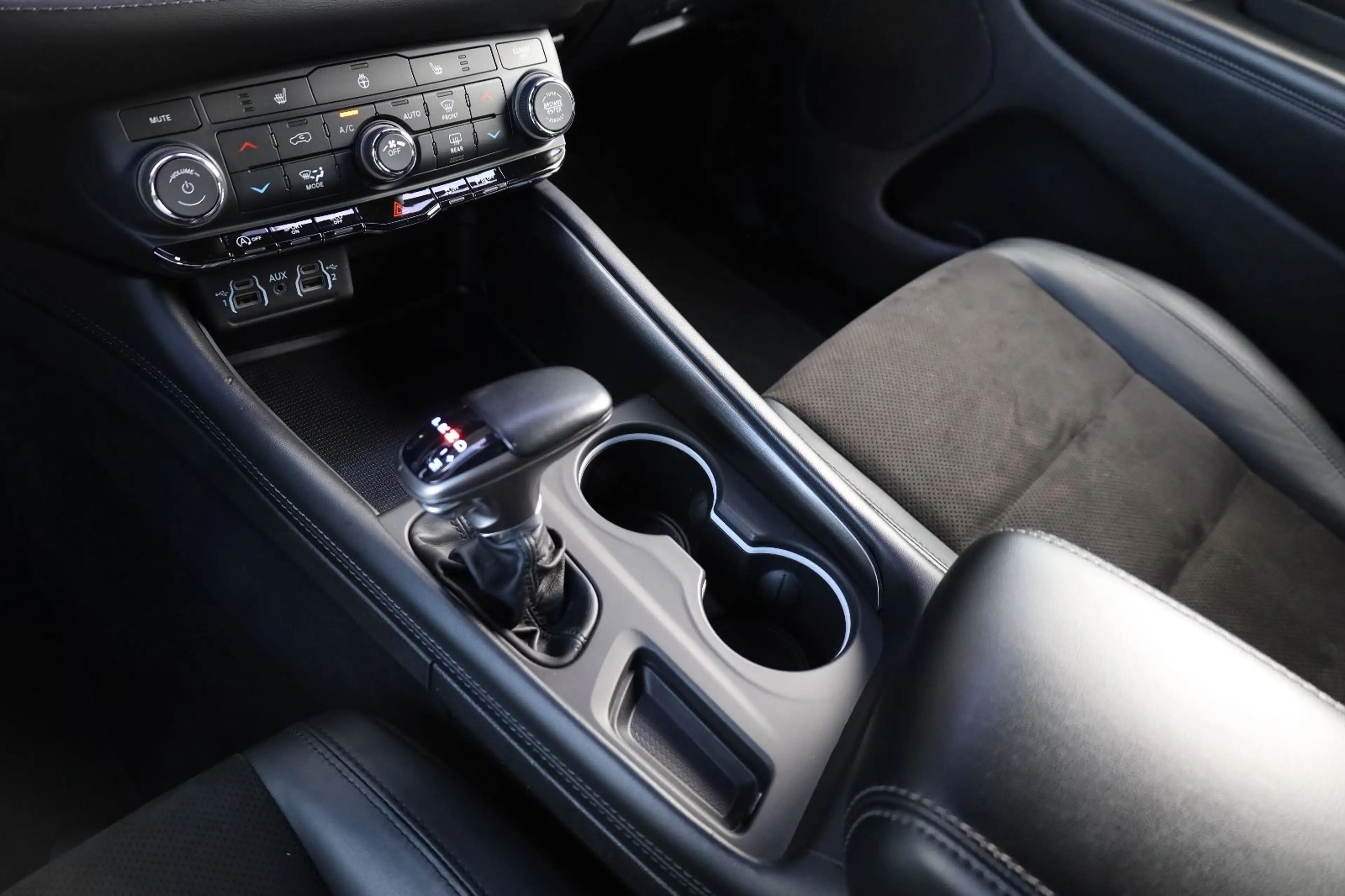 Dodge Durango 3.6 SXT AWD/LHZ/SHZ/AHK/7-Sitz/TOTW/R20 — photo 15