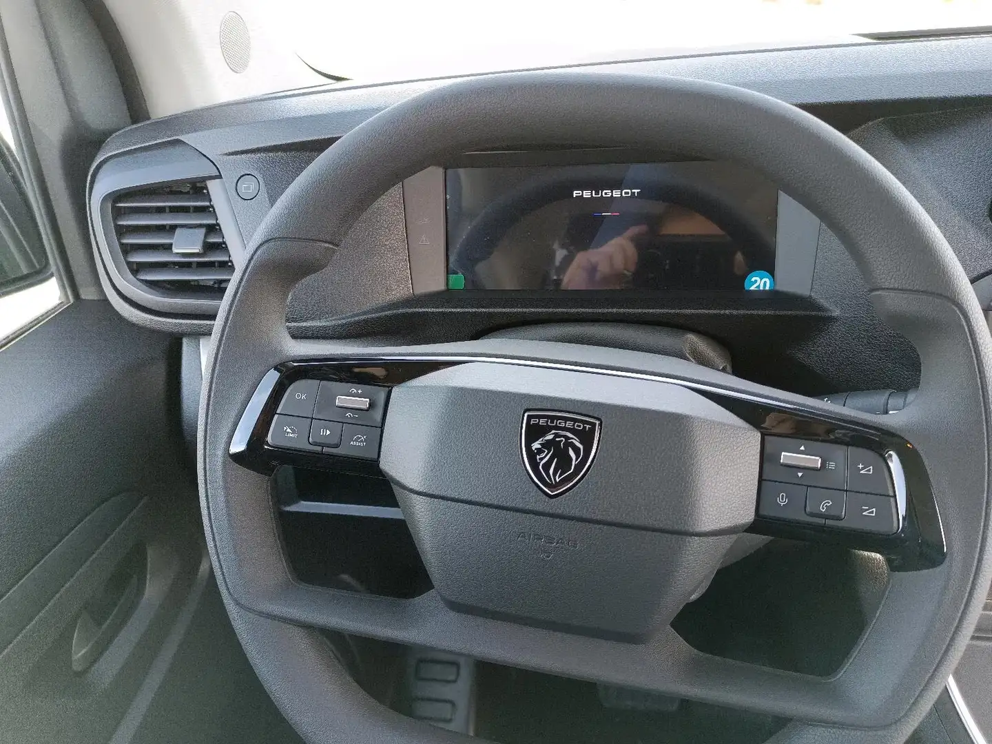 Peugeot Expert Traveller L2, AT, 9Sitzer,AHK,LED,Kamera,NAVI Белый - 2