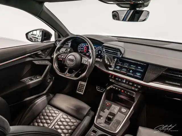 Audi RS3 TFSI quattro*SPORTABGAS*MAGNETIC-RIDE*CARBON* Ansicht 32