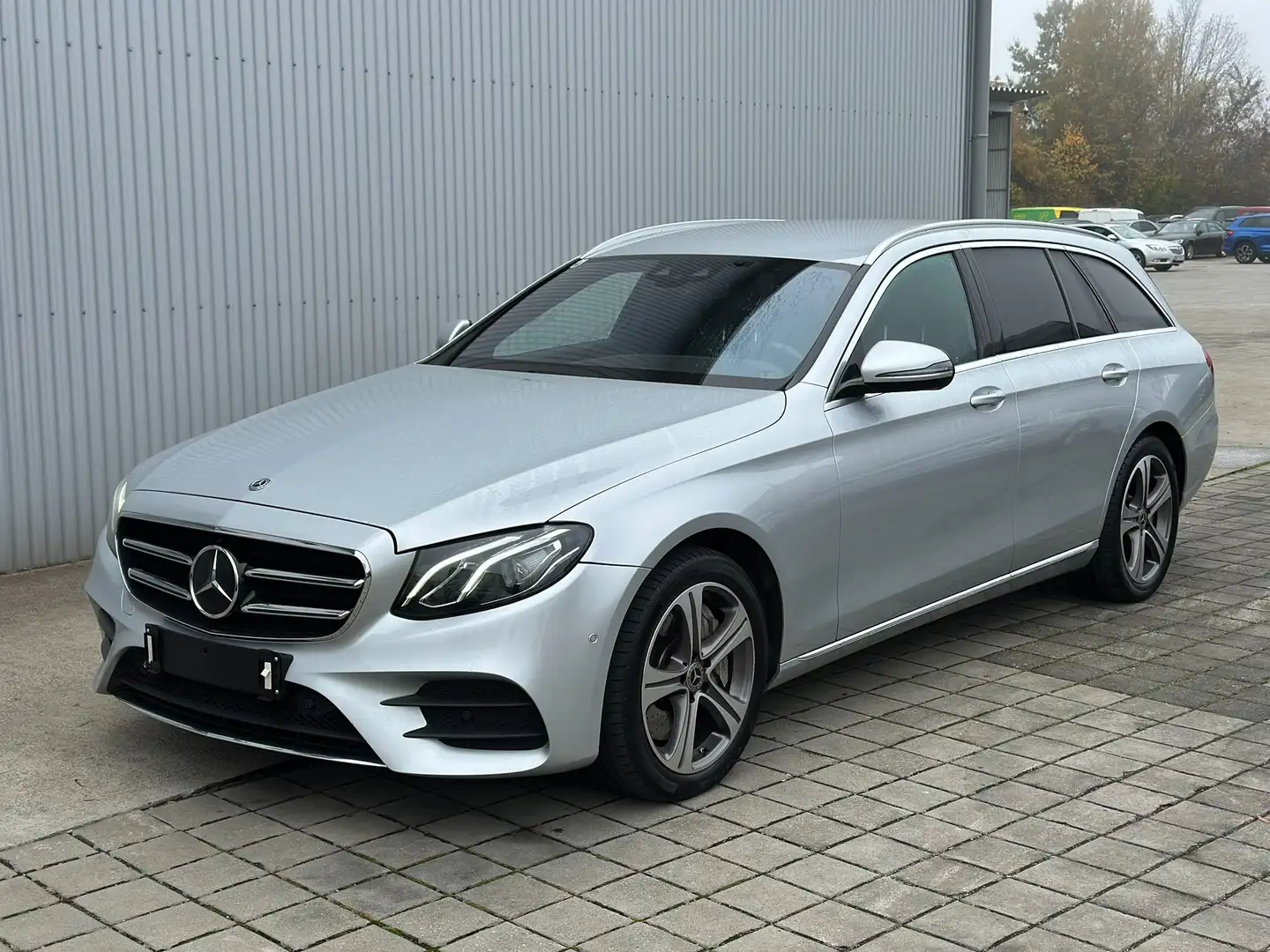 Mercedes-Benz E 400 E 400 d 4Matic (213.223) Grau - 1