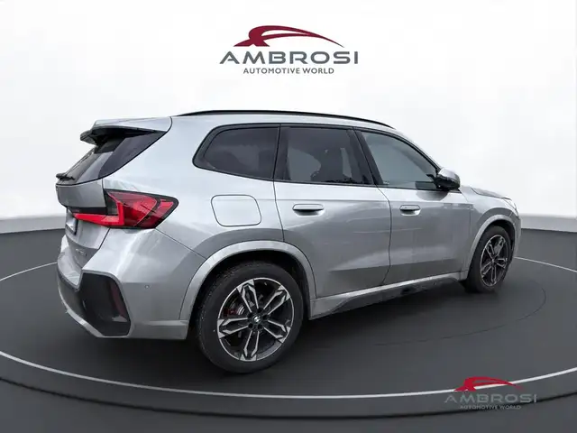 BMW X1 view 3