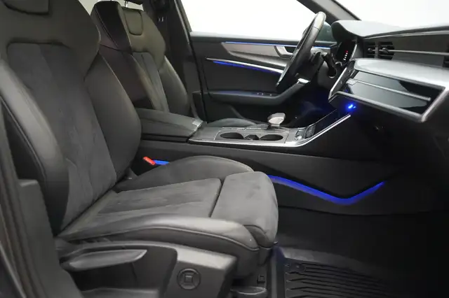 Audi A6 view 7