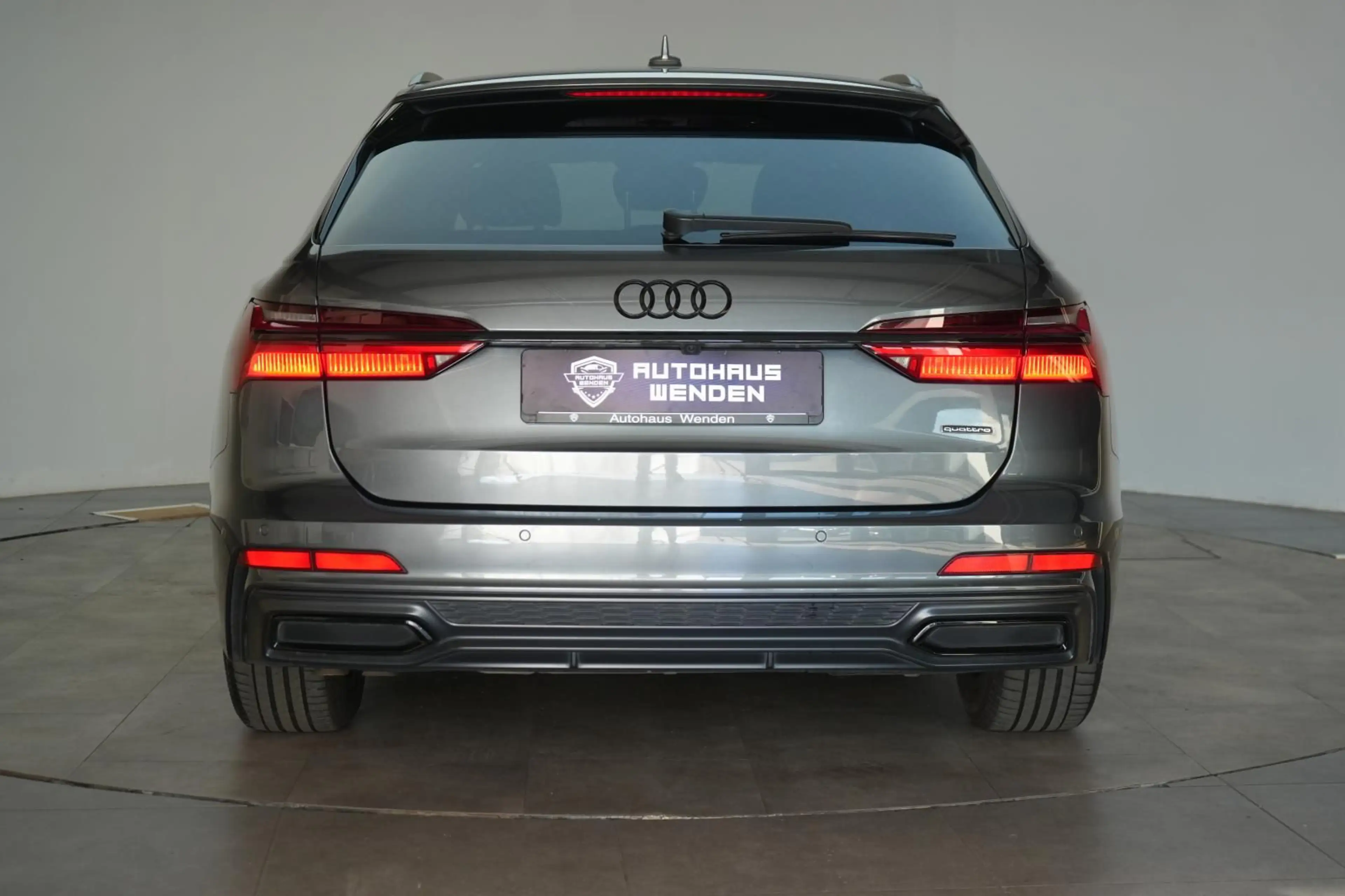 Audi A6 Avant 40 TDI quattro S tronic S line — photo 5