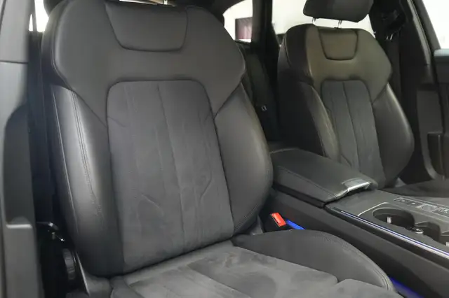 Audi A6 view 9