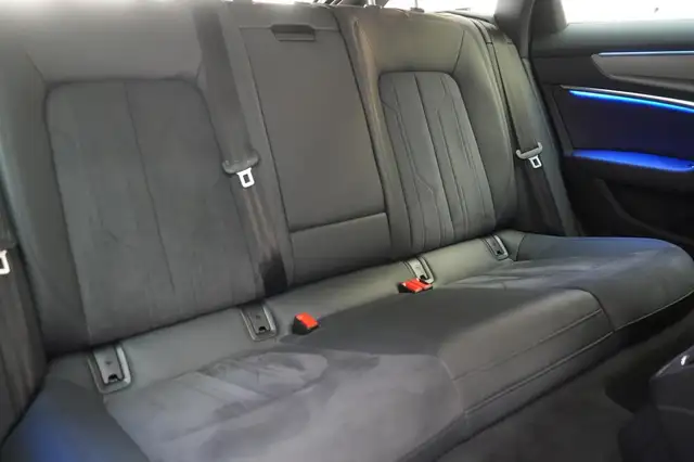 Audi A6 view 13