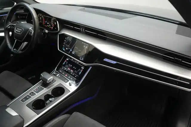 Audi A6 view 8